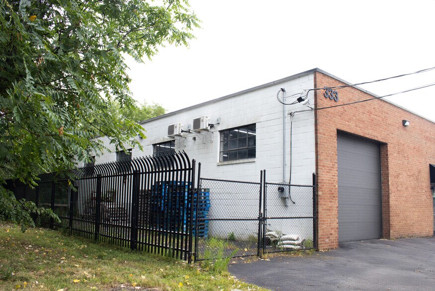 333 16th St, Carlstadt, NJ à louer - Photo de l’immeuble – Image 3 sur 9