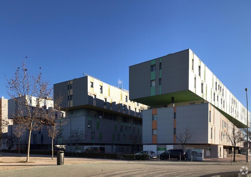 Calle de Honrubia, 9, Madrid, Madrid à louer - Photo de l’immeuble – Image 2 sur 2