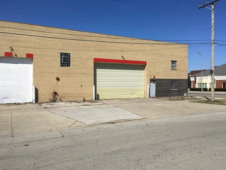 1000 Madison St, Maywood, IL à vendre - Photo de l’immeuble – Image 2 sur 8