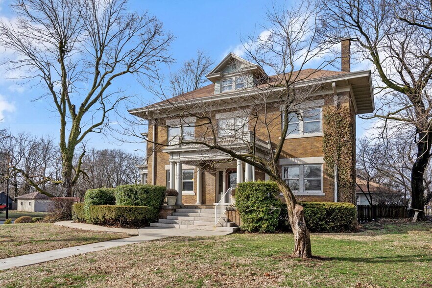1201 E Walnut St, Springfield, MO à vendre - Photo de l’immeuble – Image 3 sur 58