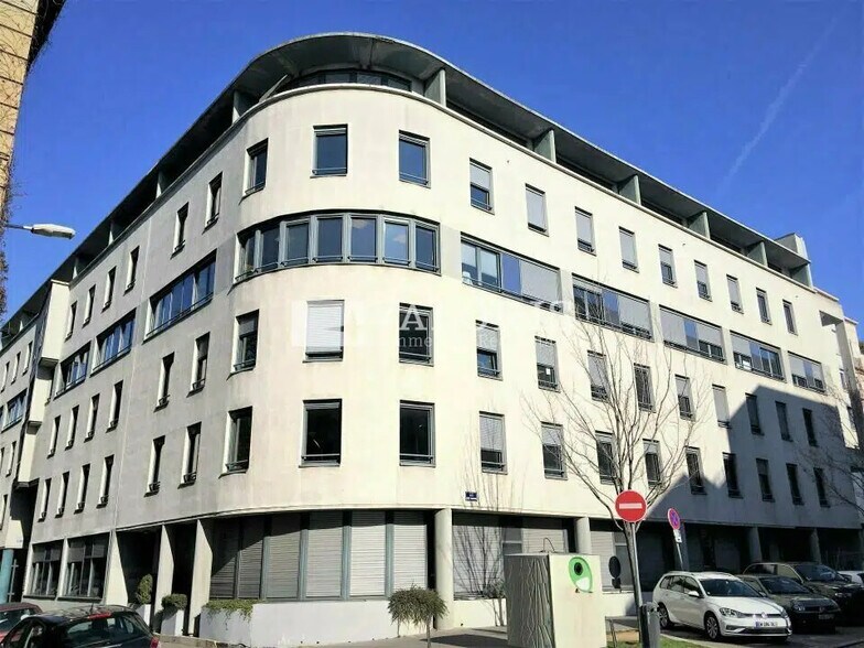 Bureau dans Lyon à louer - Photo de l’immeuble – Image 1 sur 2
