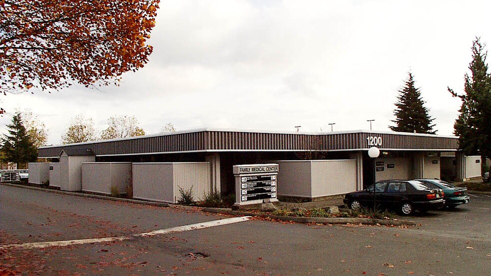 1200 116th Ave NE, Bellevue, WA à vendre - Photo de l’immeuble – Image 2 sur 10