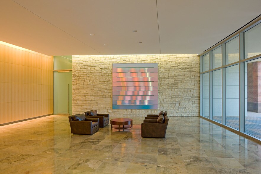 24 Waterway Ave, The Woodlands, TX à louer - Hall d’entrée – Image 3 sur 23