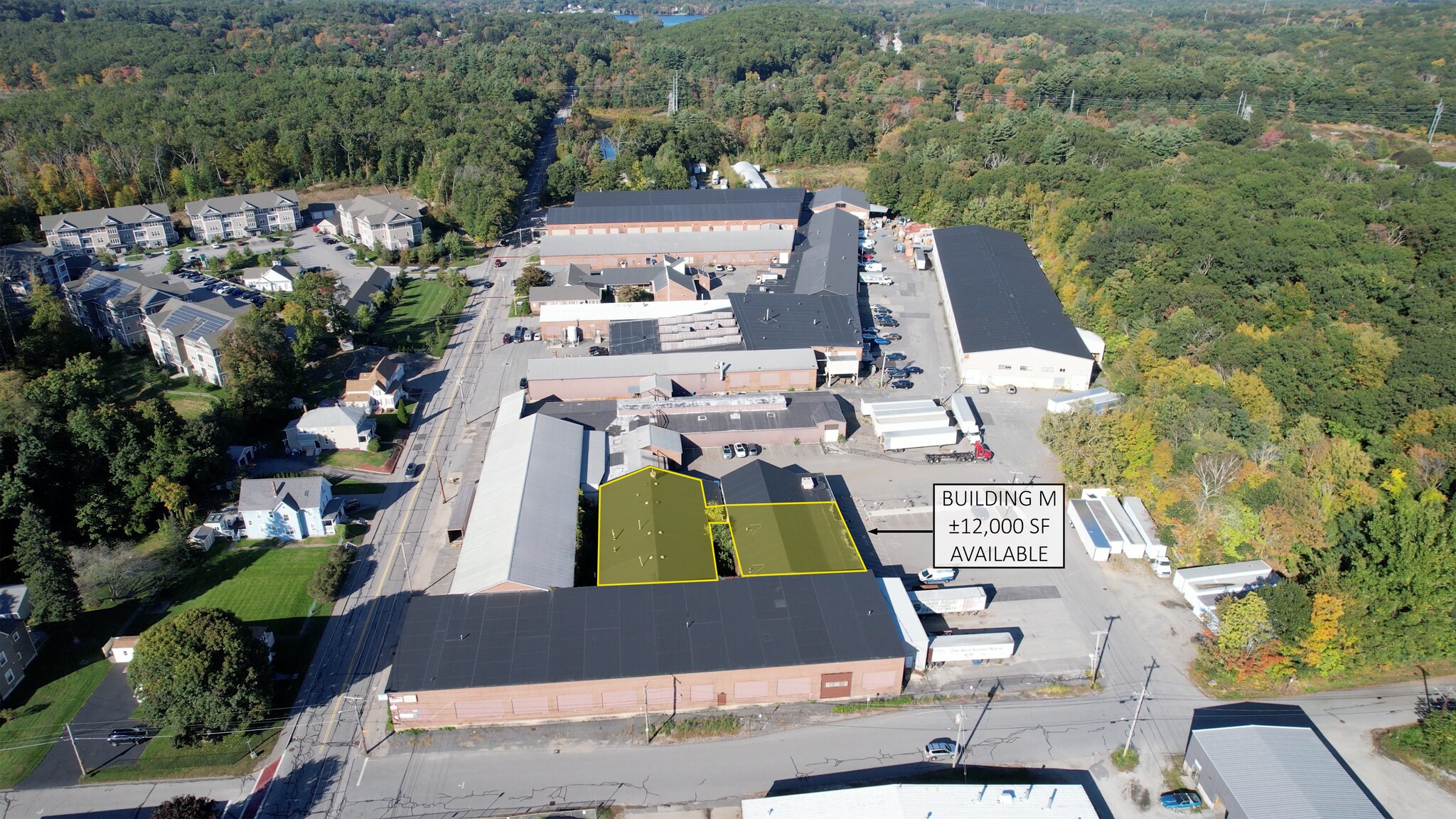 50 Howe Ave, Millbury, MA à louer Photo principale– Image 1 sur 5