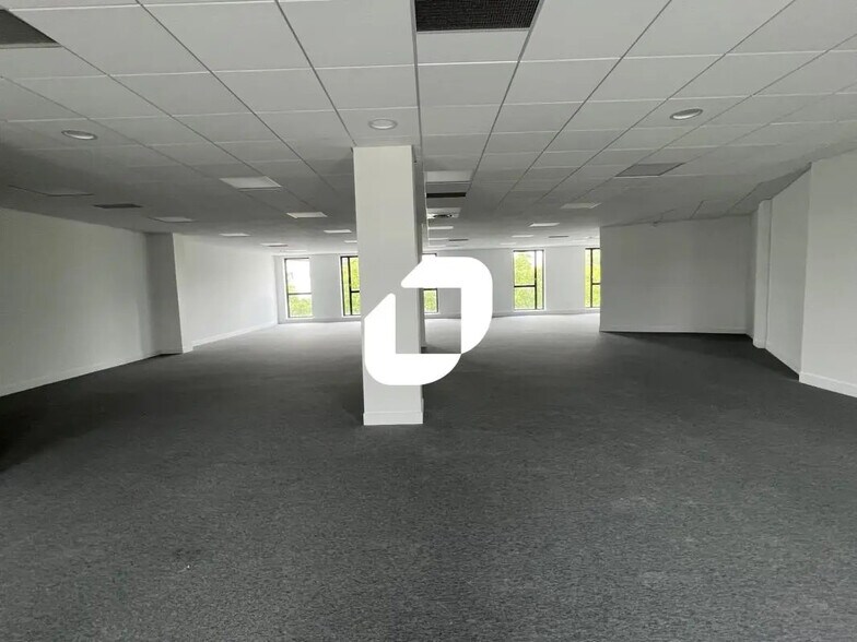 11-13 Rue John Hadley, Villeneuve-d'Ascq à louer - Photo de l’immeuble – Image 3 sur 30