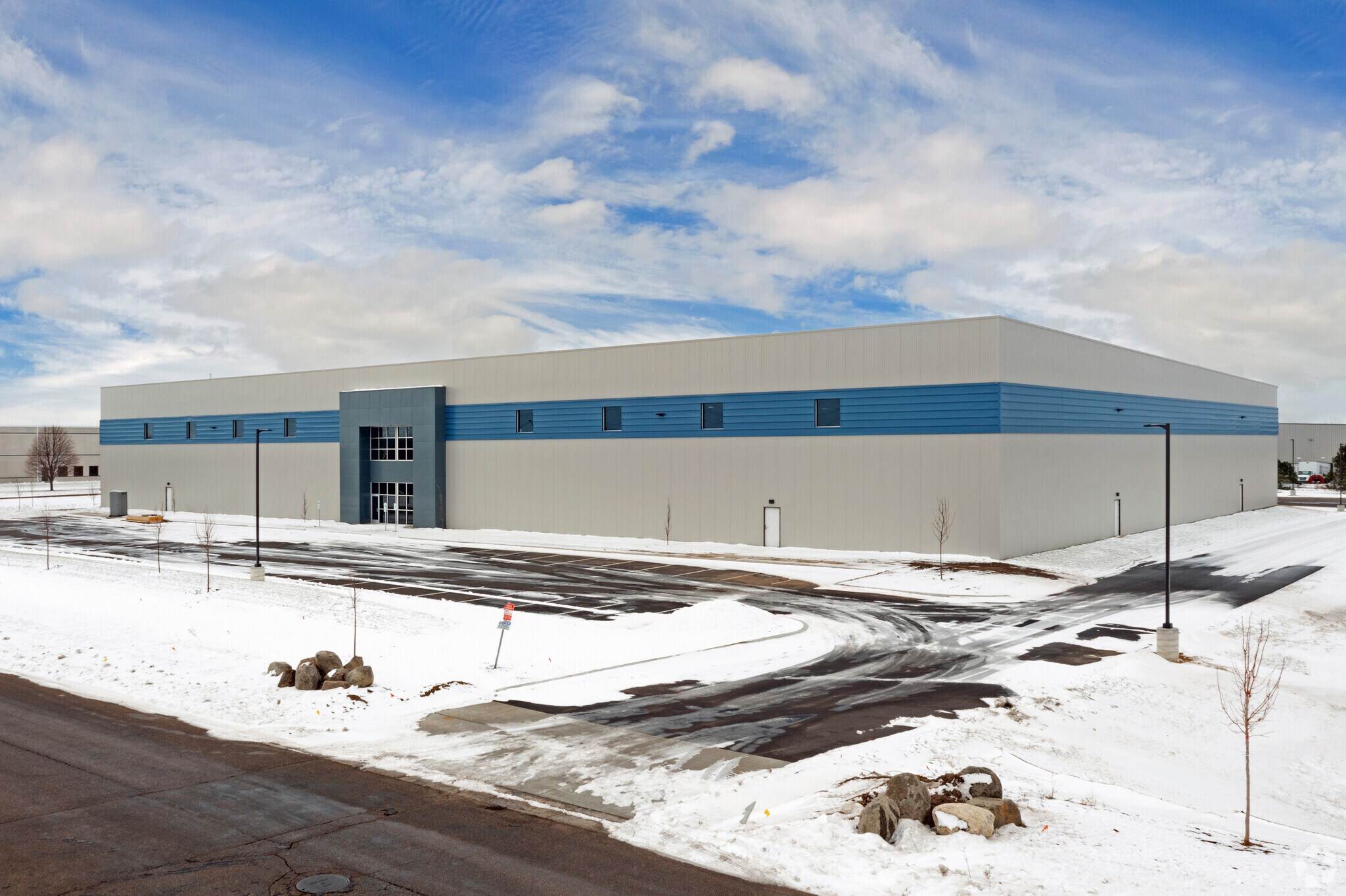 4245 Capital Cir, Janesville, WI à louer Photo principale– Image 1 sur 12