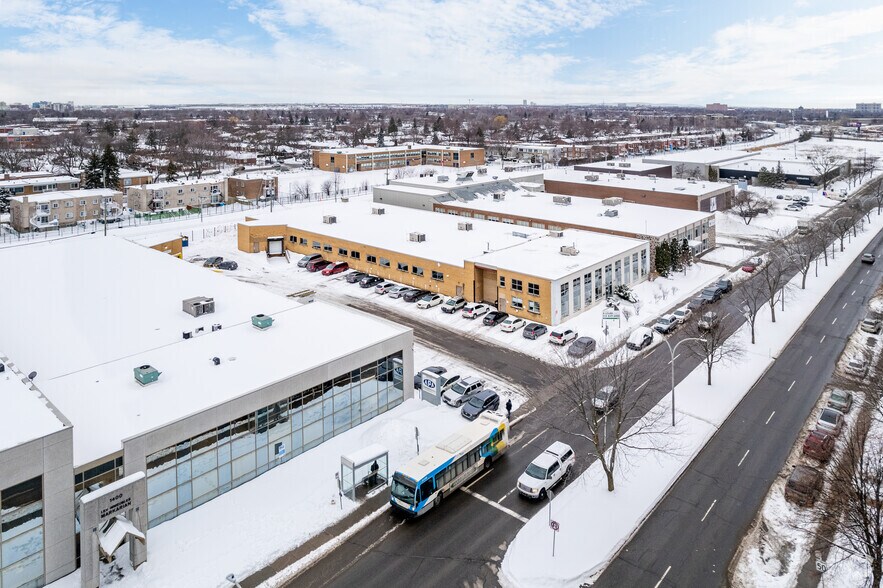 1440 Boul Jules-Poitras, Montréal, QC à louer - Photo de l’immeuble – Image 2 sur 5