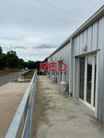 Bureau dans Châteauneuf-le-Rouge à louer - Photo de l’immeuble – Image 2 sur 5