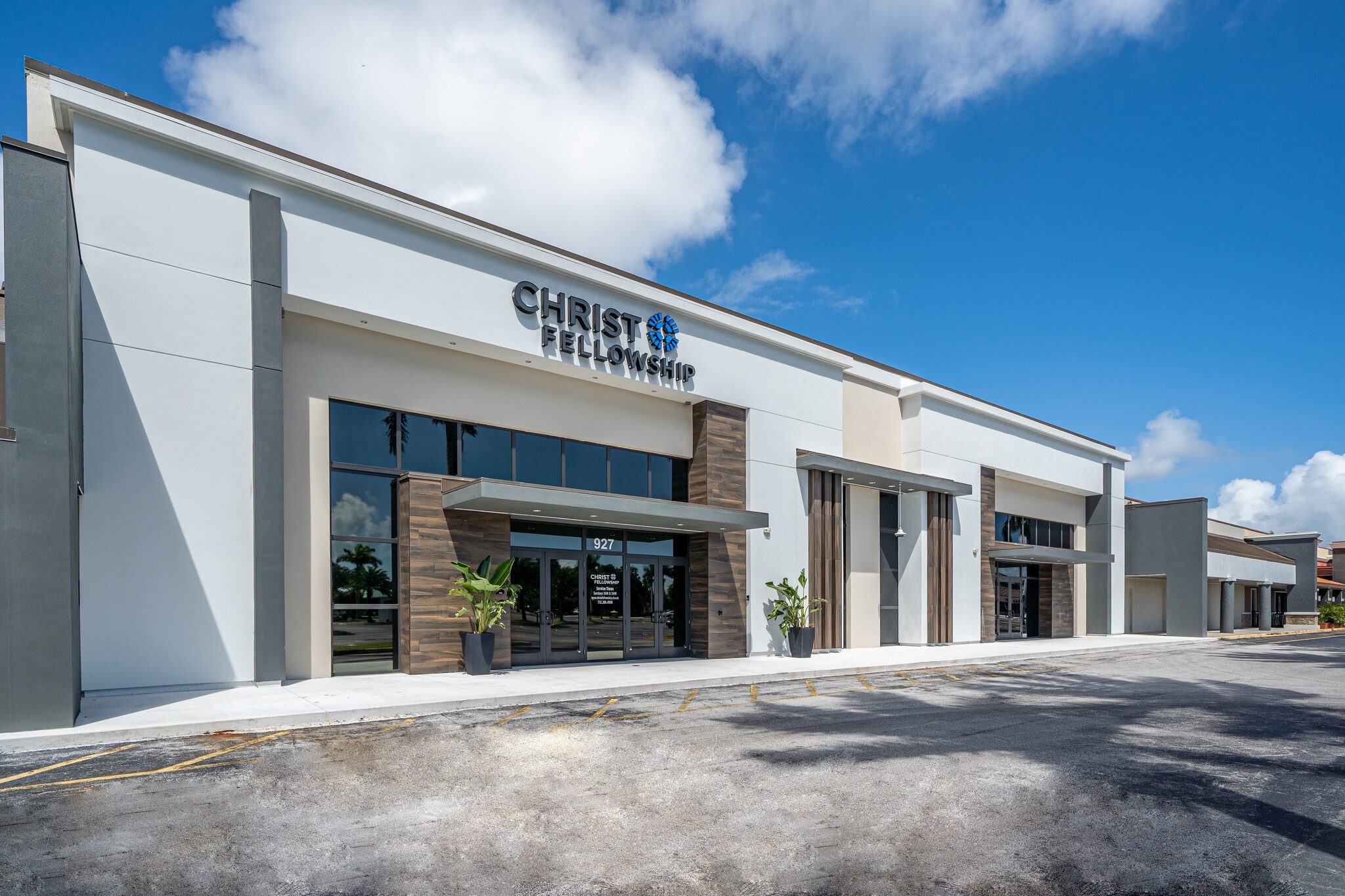 925-939 14th Ln, Vero Beach, FL à louer Photo de l’immeuble– Image 1 sur 7