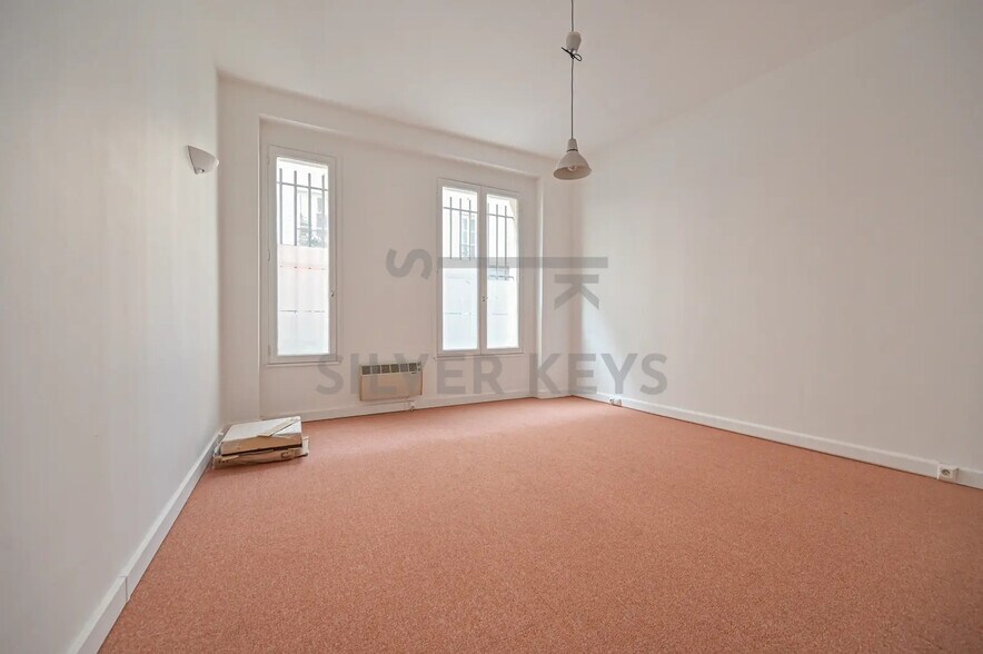 10 Rue Muller, Paris à vendre - Photo de l’immeuble – Image 2 sur 12