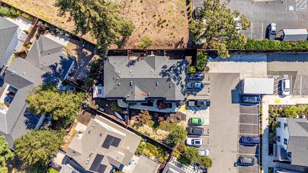 4040 Alexander David Ct, Larkfield, CA à vendre - Photo principale – Image 1 sur 36
