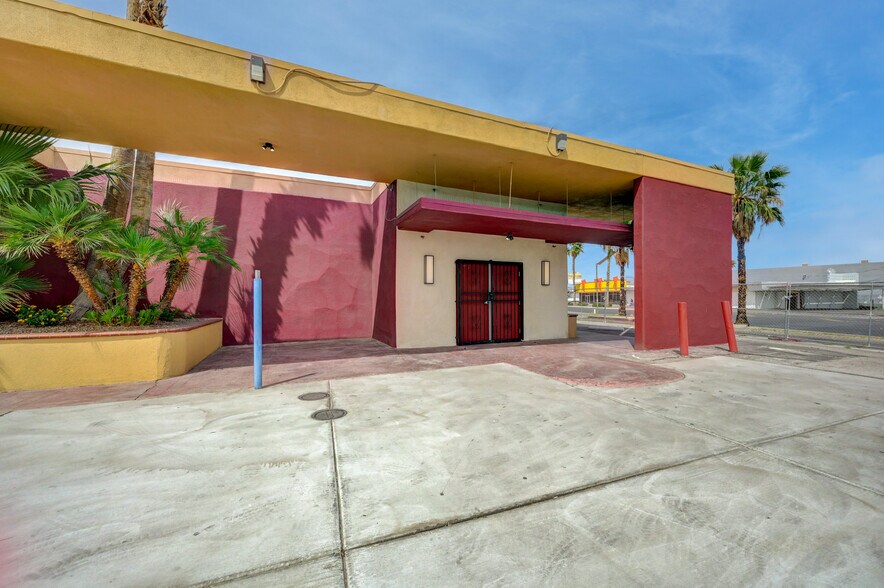 2100 Fremont St, Las Vegas, NV à vendre - Photo de l’immeuble – Image 2 sur 37