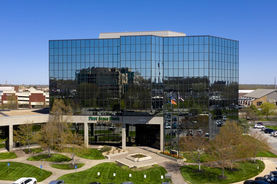 6800-6850 College Blvd, Overland Park, KS à louer - Photo principale – Image 1 sur 11
