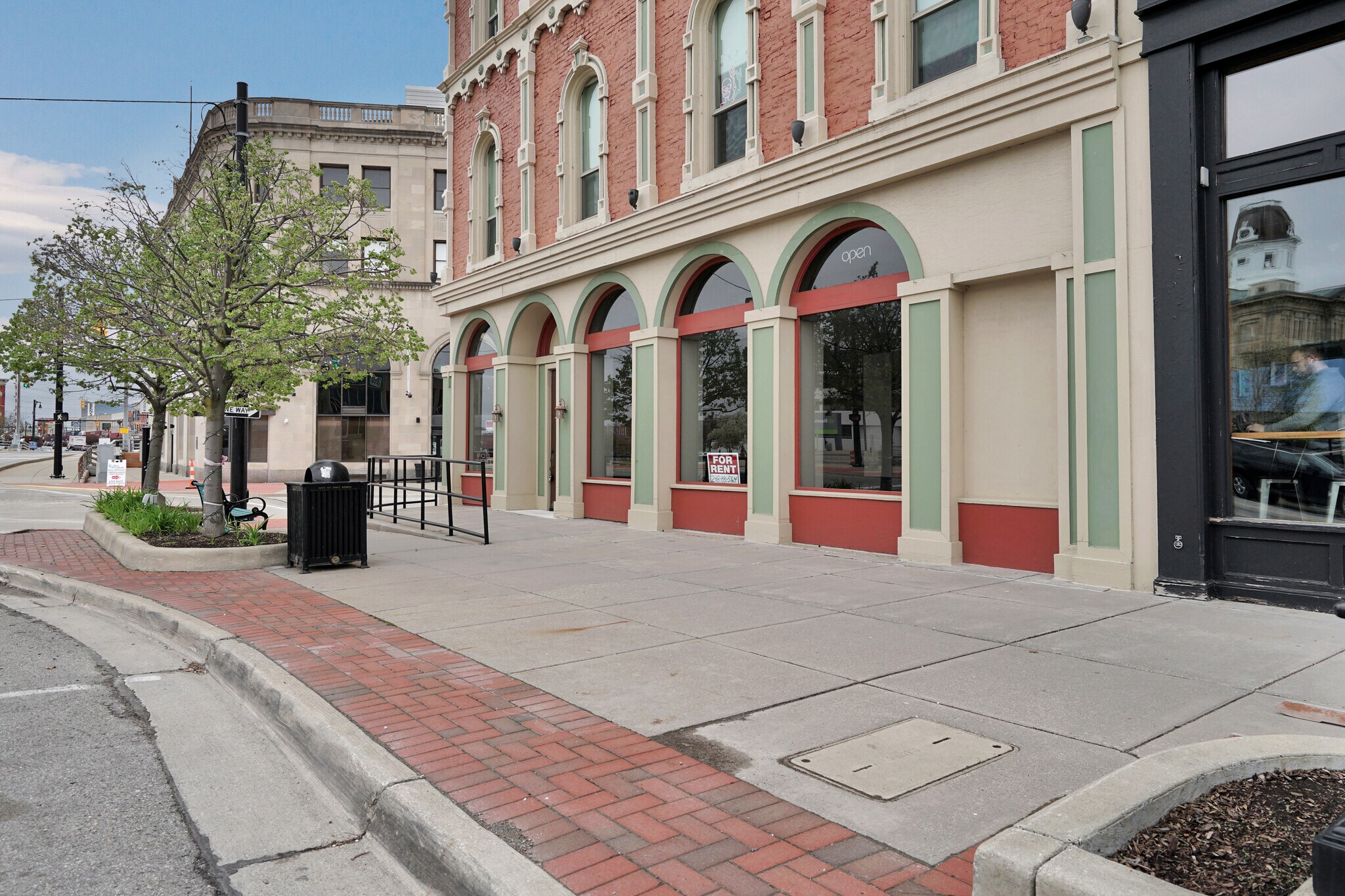 902 Military Ave, Port Huron, MI à louer Photo de l’immeuble– Image 1 sur 21