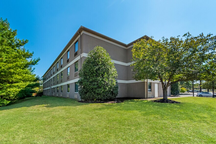 70 Maddex Square Dr, Shepherdstown, WV à vendre - Photo de l’immeuble – Image 3 sur 17