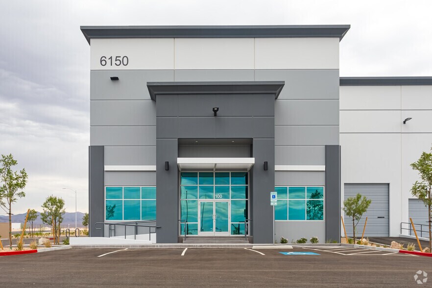6150 E Tropical Pky, Las Vegas, NV à louer - Photo de l’immeuble – Image 3 sur 5