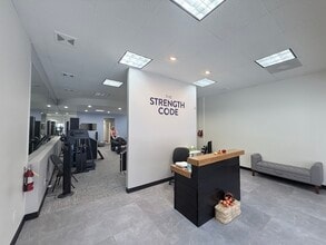 72221 Hwy 111, Palm Desert, CA à louer Photo intérieure– Image 2 sur 13