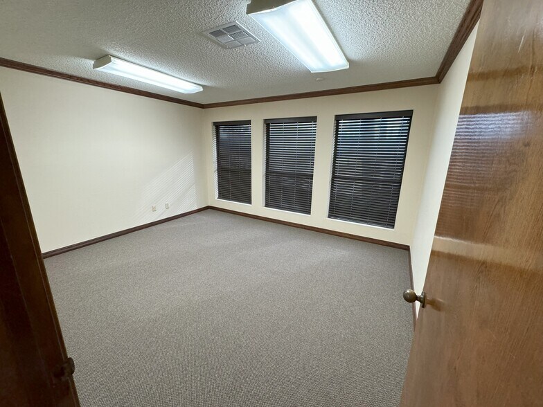 1617 Greenbriar Pl, Oklahoma City, OK à louer - Photo intérieure – Image 3 sur 6