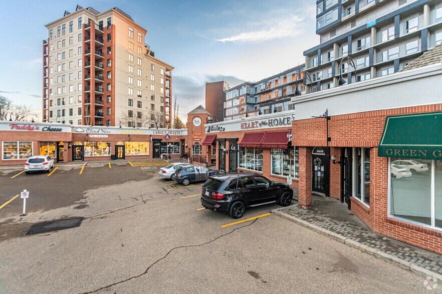 12505-12523 102 Av NW, Edmonton, AB à louer - Photo principale – Image 2 sur 2