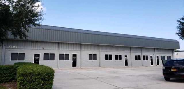 1200-1250 Central Park Dr, Sanford, FL à louer - Photo de l’immeuble – Image 1 sur 9