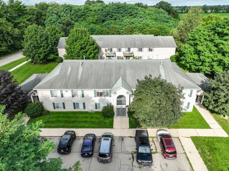 406-408 Fairway Mdws, Marshall, MI à vendre - Photo de l’immeuble – Image 2 sur 7