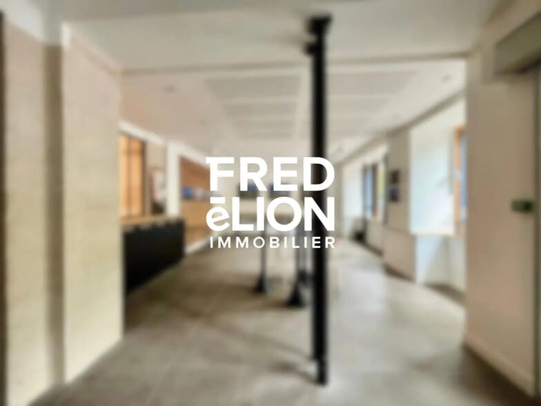 Bureau dans Paris à louer - Photo de l’immeuble – Image 1 sur 3