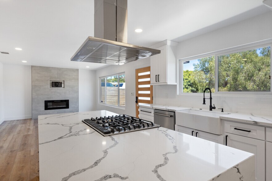 632 Truly Ter, Vista, CA à vendre - Photo de l’immeuble – Image 3 sur 22