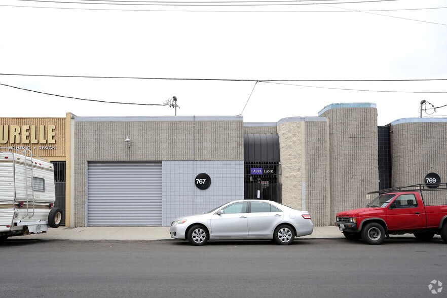 767 E 14th Pl, Los Angeles, CA à vendre - Photo de l’immeuble – Image 3 sur 16