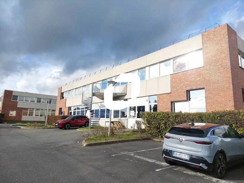 Bureau dans Bièvres à louer - Photo de l’immeuble – Image 3 sur 10