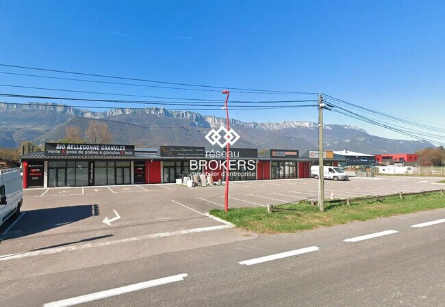 Plus de détails pour Local commercial à louer