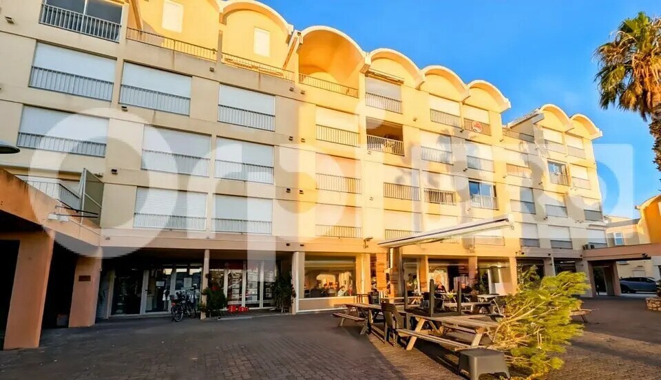 Local commercial dans Gruissan à vendre - Photo de l’immeuble – Image 1 sur 4
