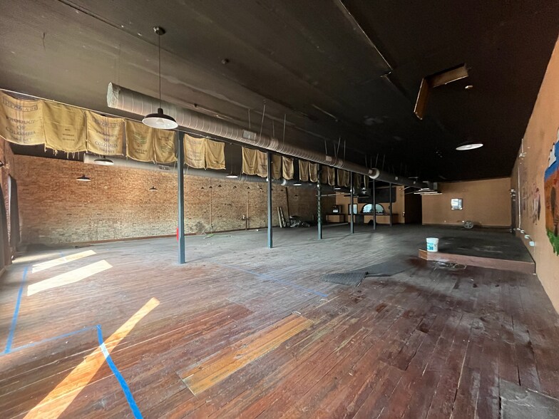 901 Railroad Ave, Opelika, AL à louer - Photo de l’immeuble – Image 2 sur 2