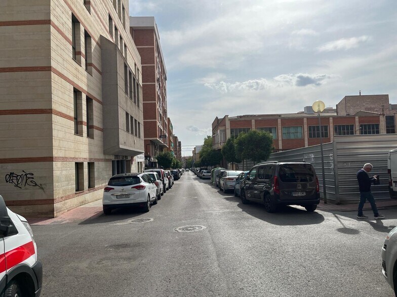 Local commercial dans Elda, Alicante à vendre - Photo de l’immeuble – Image 2 sur 5