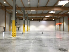 Local d’activités dans Brie-Comte-Robert à louer Photo intérieure– Image 1 sur 2