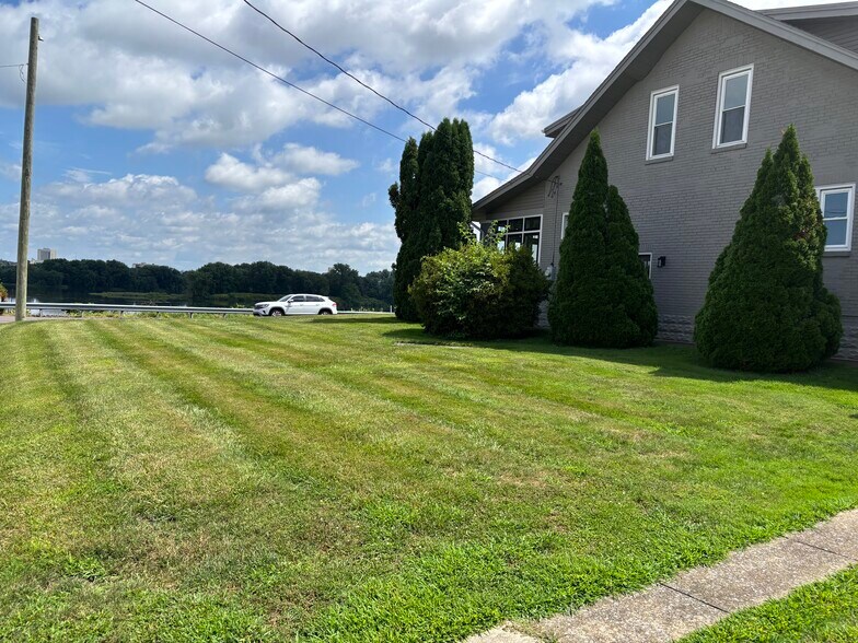 632 N Front St, Lemoyne, PA à vendre - Photo de l’immeuble – Image 2 sur 16