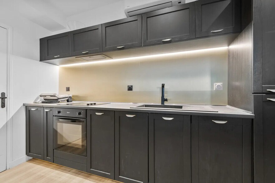 Bureau dans Paris à vendre - Photo de l’immeuble – Image 3 sur 9