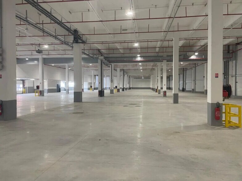 Bureau dans Gennevilliers à louer - Photo de l’immeuble – Image 3 sur 10