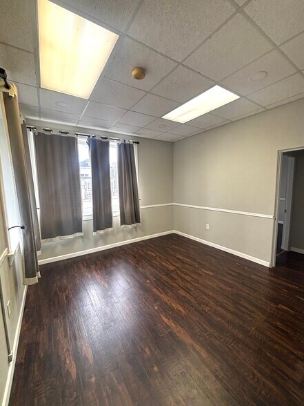 1214 N Main St, Anderson, SC à louer - Photo de l’immeuble – Image 3 sur 6