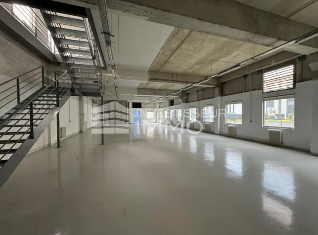 Local d’activités dans Lognes à louer Photo intérieure– Image 1 sur 6