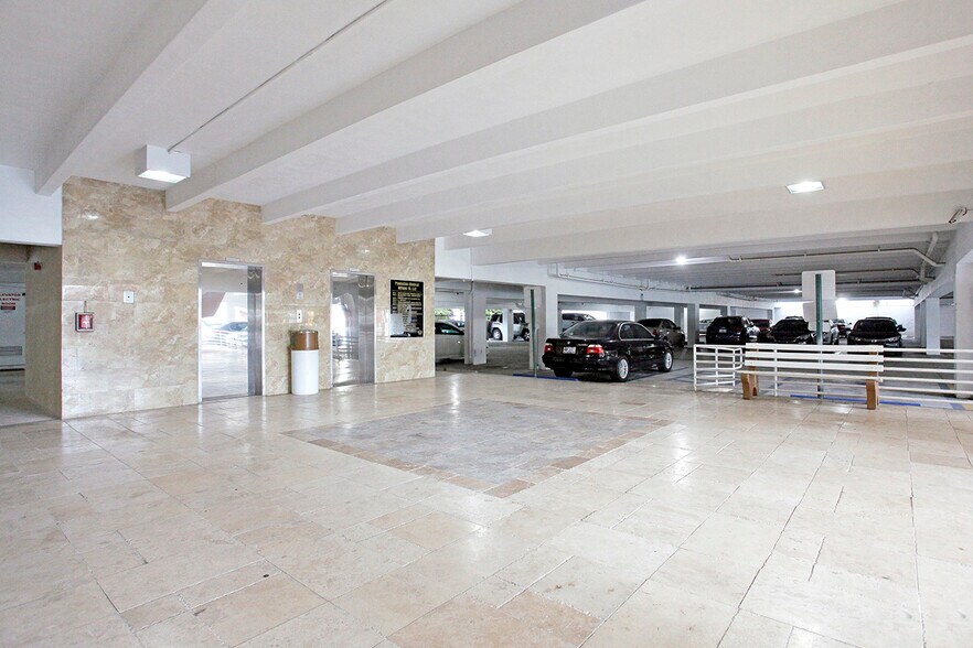 4101 NW 3rd Ct, Plantation, FL à louer - Photo intérieure – Image 2 sur 12