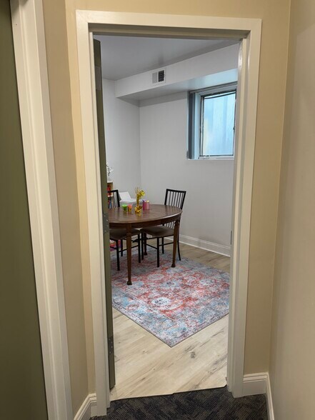 21-20 Morlot Ave, Fair Lawn, NJ à louer - Photo intérieure – Image 3 sur 11