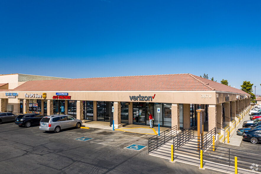 3810-3850 E Flamingo Rd, Las Vegas, NV à louer - Photo de l’immeuble – Image 3 sur 7