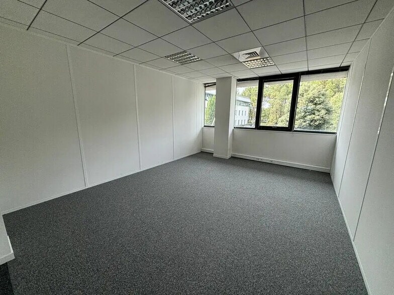 Bureau dans Mérignac à louer - Photo de l’immeuble – Image 3 sur 13