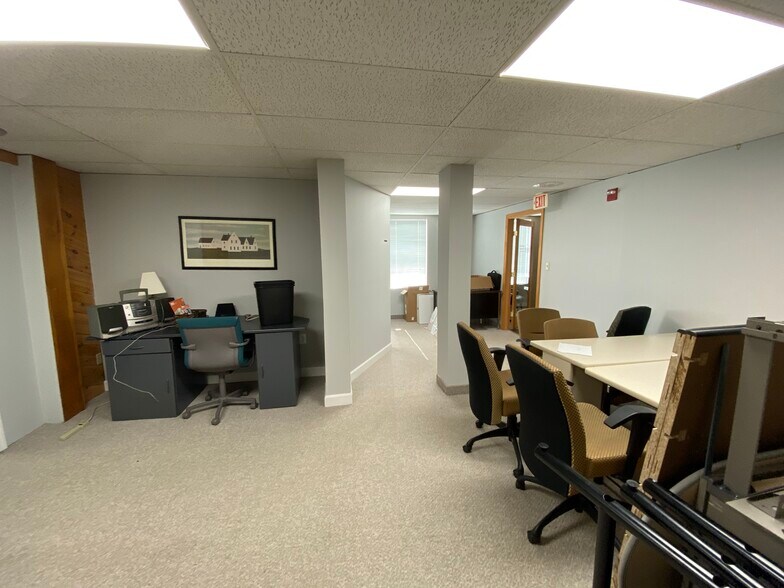 1193 Hooksett Rd, Hooksett, NH à louer - Photo intérieure – Image 2 sur 23