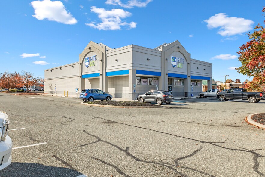 865 Route 45, Pilesgrove, NJ à vendre - Photo de l’immeuble – Image 3 sur 8