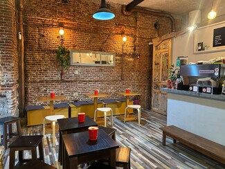 Plus de détails pour Local commercial à louer