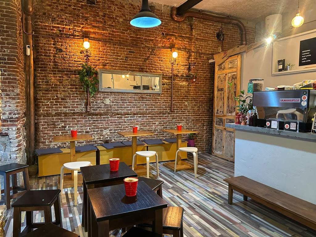 Local commercial dans Madrid, Madrid à louer Photo de l’immeuble– Image 1 sur 7