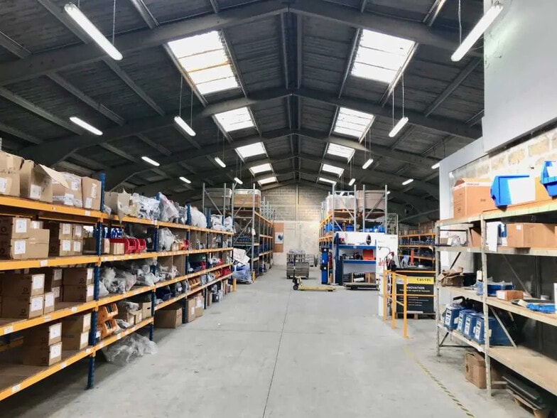 Bureau dans Sotteville-lès-Rouen à louer - Photo de l’immeuble – Image 2 sur 15