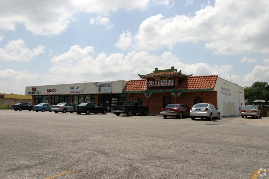 13231-13239 Nacogdoches Rd, San Antonio, TX à louer - Photo de l’immeuble – Image 2 sur 5
