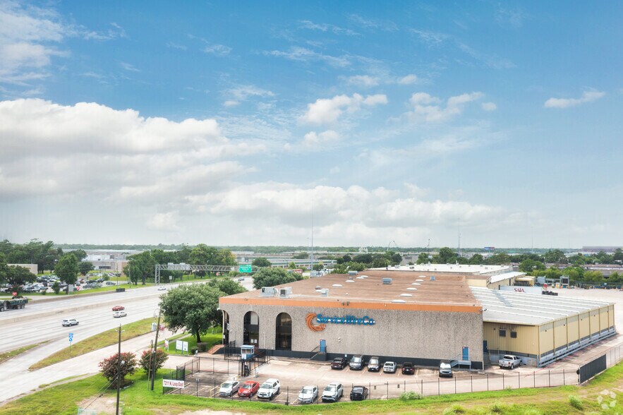 7211 N North Loop E, Houston, TX à vendre - Photo de l’immeuble – Image 3 sur 5